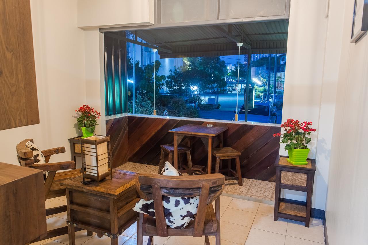 Soft Dormtel Night Bazaar Hostel Chiang Mai Ngoại thất bức ảnh